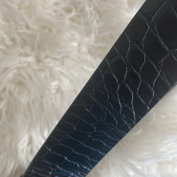 Valentino Crocodile V Logo Belt - Picture 4 of 11